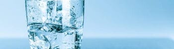 beneficios beber mucha agua